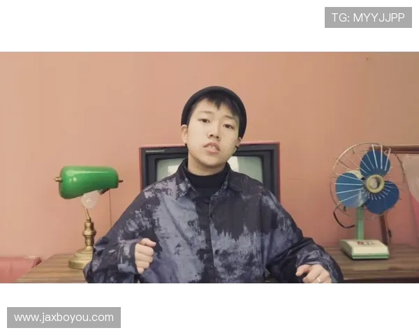 《太早》：一曲时光的咏叹，一部时代的缩影